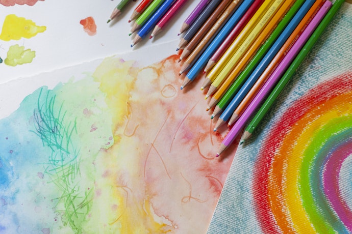 O Formato Hexagonal Facilita na Hora de Pintar com o Lápis Aquarelável