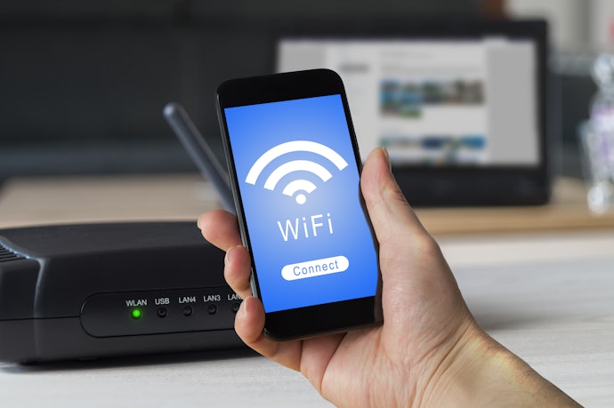 Para Conectar Mais de 20 Dispositivos Busque Modems com Várias Antenas e 300 Mbps ou Mais