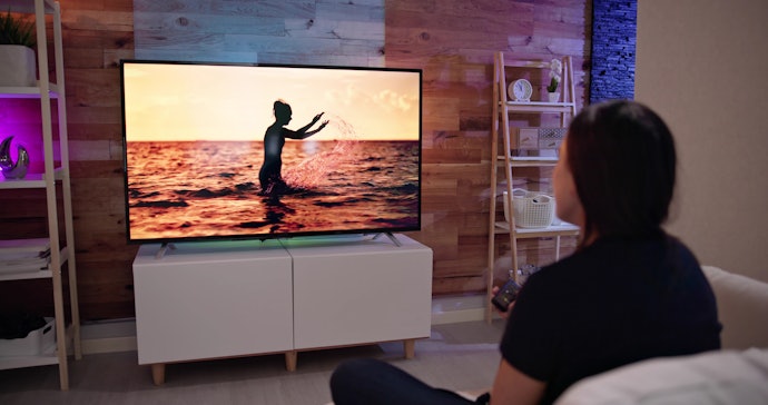 Para Imagens Mais Nítidas, Prefira uma TV Custo-Benefício com Tela QLED e Suporte HDR