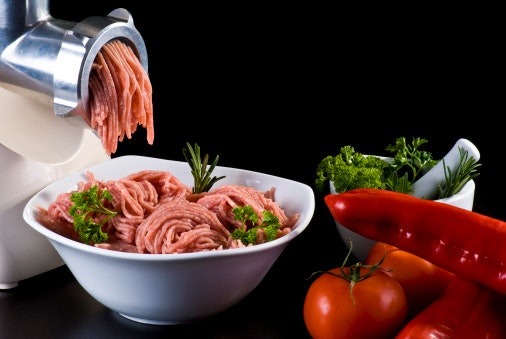 Modelos com a Função Reverso Facilitam a Limpeza do Moedor de Carne Elétrico