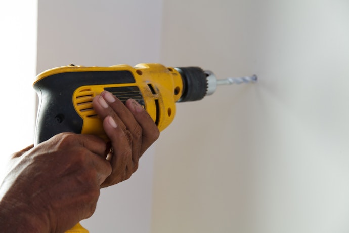 Observe o RPM caso Utilize a Parafusadeira DeWalt para Furações