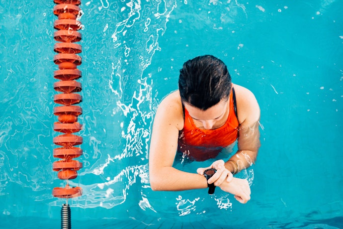 Se Gosta de Praia ou Piscina, Procure Relógios com Resistência à Água de 100 Metros