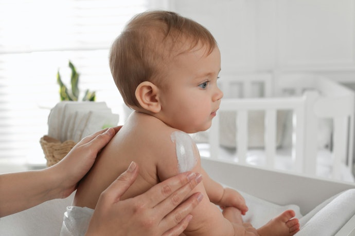 Seu Bebê Precisa de Hidratação Potente? Prefira Hidratante com Óleo Natural Prensado a Frio