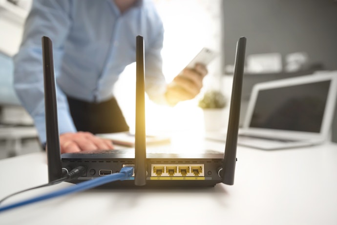 Verifique a Quantidade e os Tipos de Portas do Roteador Multilaser