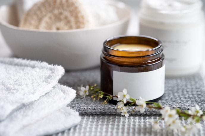 Seus Lábios Estão Rachados e Ressecados? Prefira um Lip Balm em Pote ou Bisnaga