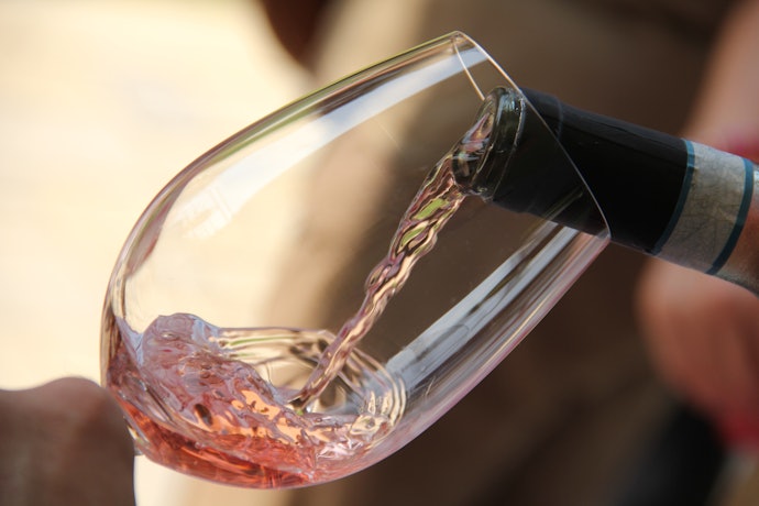 Deguste o Vinho Rosé da Melhor Forma Conferindo Sua Temperatura de Serviço