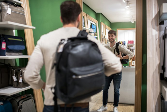 Verifique se as Dimensões da Mochila Comportam Objetos Maiores