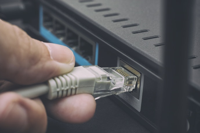 Escolha os Cabos CAT5e Pois São Suficientes para Atender Conexões de Até 100 MB/s