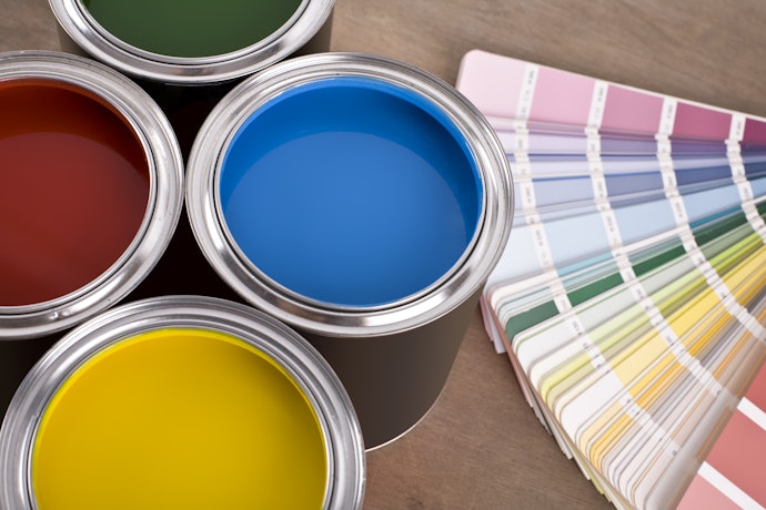 Selecione uma Cor de Tinta para Piso que Combine com a Decoração