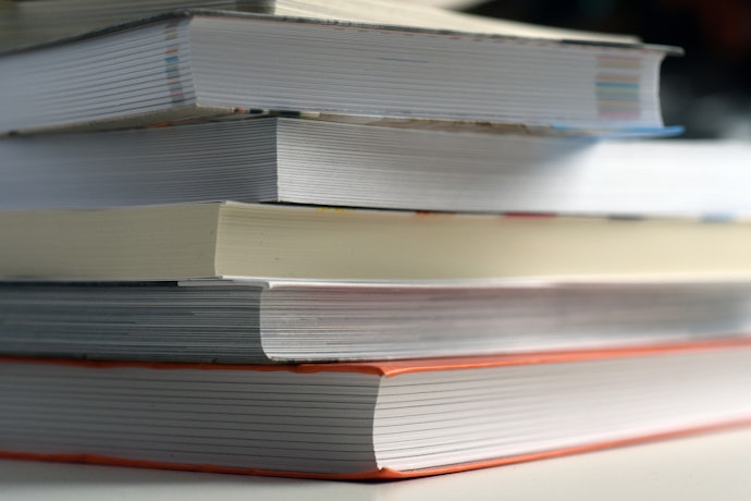 Livros LGBT+ com Até 300 Páginas São Ideais para Começar