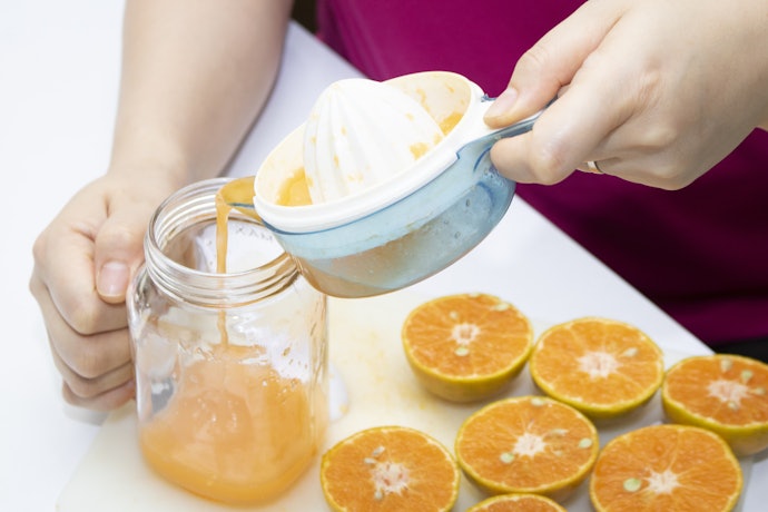 Espremedor com Jarra de 600 ml de Capacidade Serve para Pequenas Quantidades de Suco