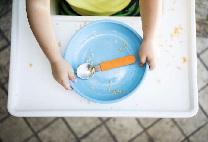 Considere o Tipo de Material do Prato para Introdução Alimentar