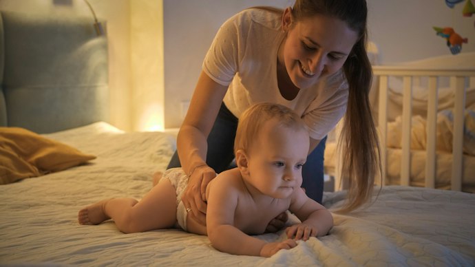 Se For para Uso Noturno, Opte por Fraldas Descartáveis com Cintura Elástica Traseira