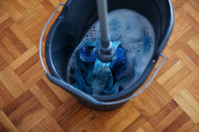 Verifique se o Limpador de Piso Precisa Ser Diluído