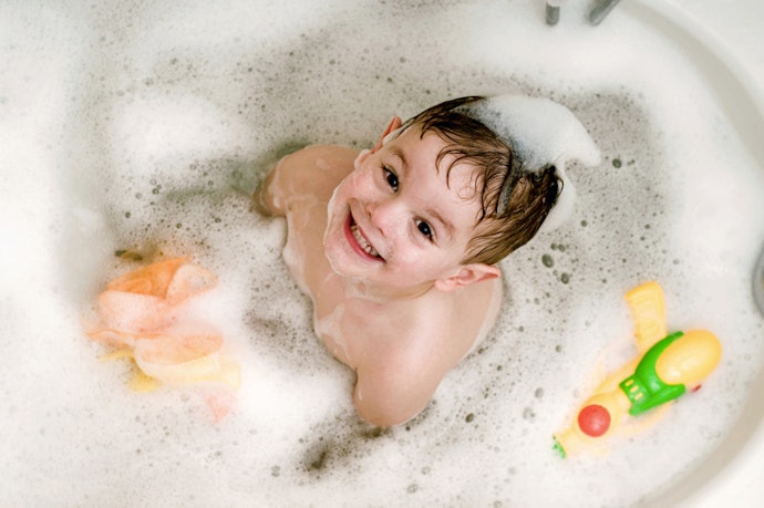 Para Crianças, Opte por Shampoos sem Sulfatos, Corantes Artificiais e Parabenos