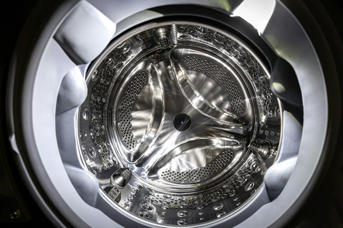 Se Busca uma Opção Resistente, Opte por uma Máquina de Lavar 12 kg com Cesto Inox