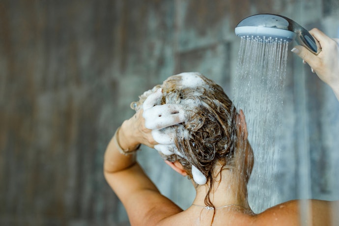 Para uma Limpeza Mais Suave e Preservar a Progressiva, Prefira Fórmulas Sem Sulfatos Fortes
