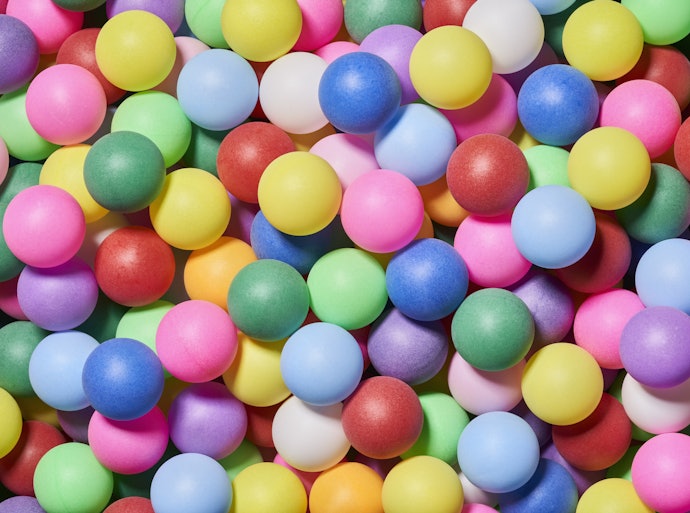 Verifique o Material de Fabricação das Bolas de Ping-Pong