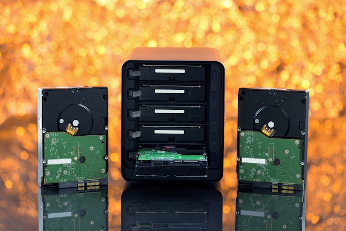 Verifique os Tipos de Disco Rígido Compatíveis com o Servidor NAS