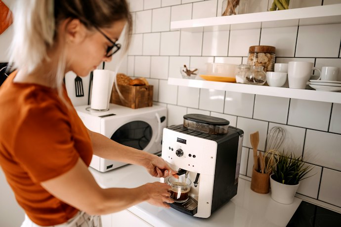 Para Melhor Desempenho, Escolha Cafeteira com Moedor de 1200 a 1500 W