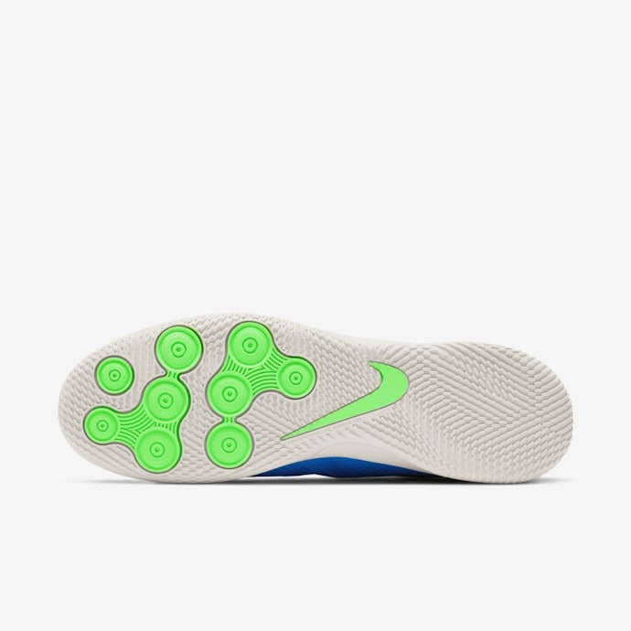 Confira Também se o Solado da Chuteira Futsal Nike Tem Ponto de Giro