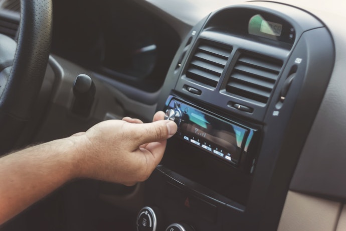 Ao Comprar um Cabo RCA Automotivo, Prefira Modelos Blindados ou Injetados