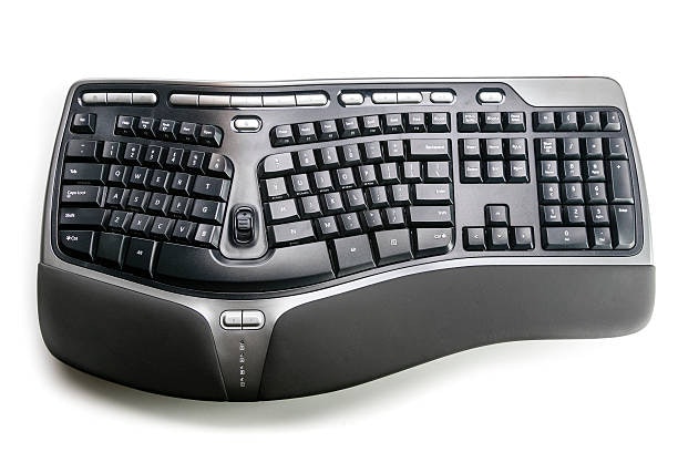 Prefira Teclados Ergonômicos para Mais Conforto e Produtividade