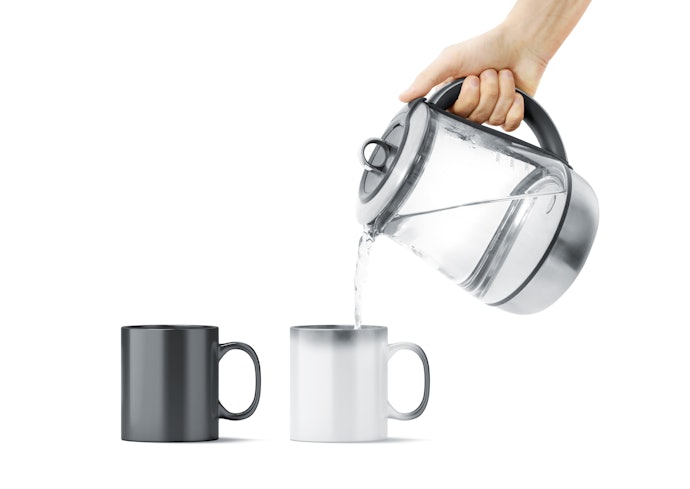 Diferenciais como Infusor e Mudança de Cor Tornam o Uso Mais Conveniente e Divertido