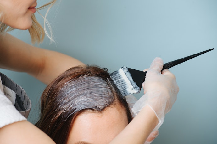 Evite Reações Alérgicas Optando por Pó Descolorante Dermatologicamente Testado