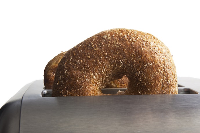 Se Quiser Dourar Apenas um Lado do Pão, Escolha uma Torradeira com Função Bagel