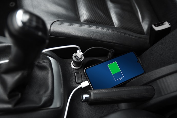Busca um Carregador Veicular Turbo? Escolha um com Protocolo Power Delivery ou Quick Charge