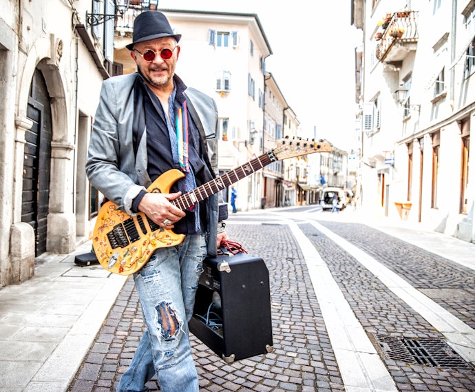 Priorize Amplificadores de Guitarra Leves e Compactos