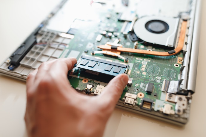 Verifique se o Padrão Compatível é DDR3, DDR4 ou DDR5