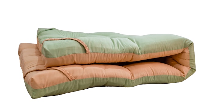 Verifique a Composição da Espuma do Enchimento do Futon para Maior Conforto