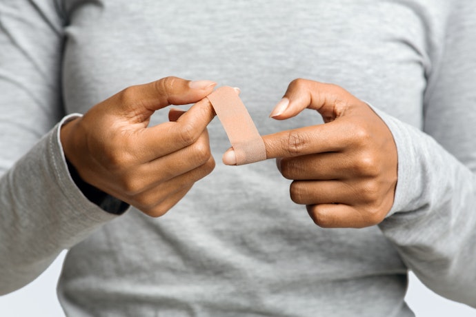 O Esparadrapo Transparente É Mais Discreto e Se Adapta a Todos os Tons de Pele