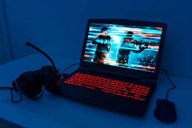 Para Gráficos Realistas, Invista em Placas de Vídeo Dedicadas (RTX 2050 ou Superior)