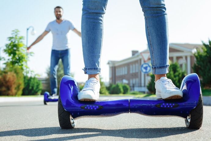 Para Locomoção, Considere um Hoverboard com Potência Maior do que 300 W
