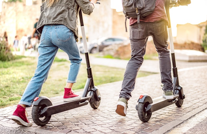 Para Ter Mais Controle, Opte por um Patinete Elétrico com Supensão Dupla