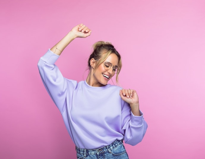 Quer um Desodorante Feminino que Não Mancha a Roupa? Opte por Versões Invisíveis ou Antimanchas