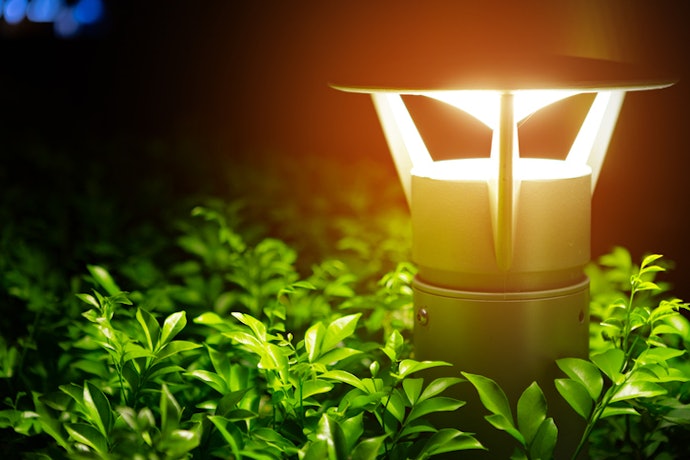 Quer Iluminação Durante Toda a Noite? Escolha Modelos com Autonomia de 12 h ou Mais