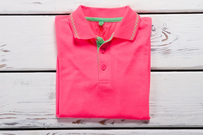 Detalhes Extras Podem Fazer Toda a Diferença na Sua Camisa Polo Feminina