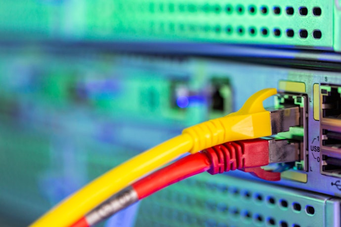 Se Manuseia o Cabo de Rede com Frequência, Escolha Modelos com Reforço de Borda