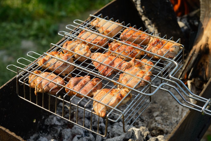 Grelha de Churrasco Redonda, Wok, Parrilla, Dupla ou Simples? Compare os Formatos
