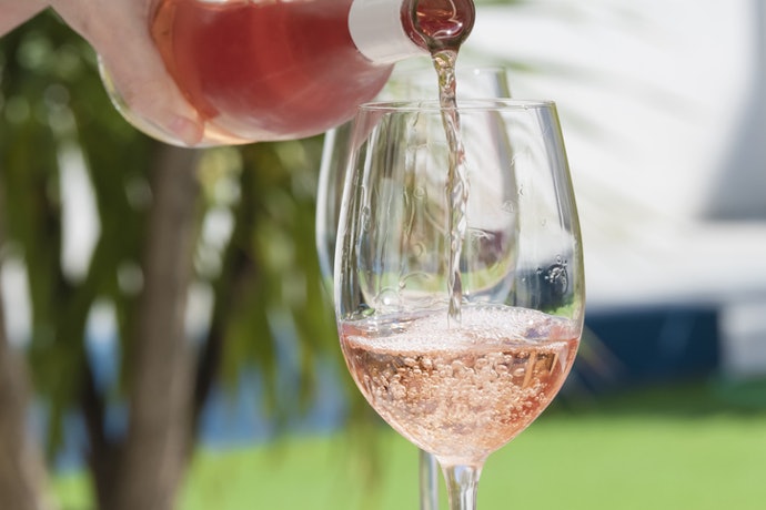 Para Harmonizar com Sobremesas Doces, Considere Vinhos Rosés Suaves Frisantes