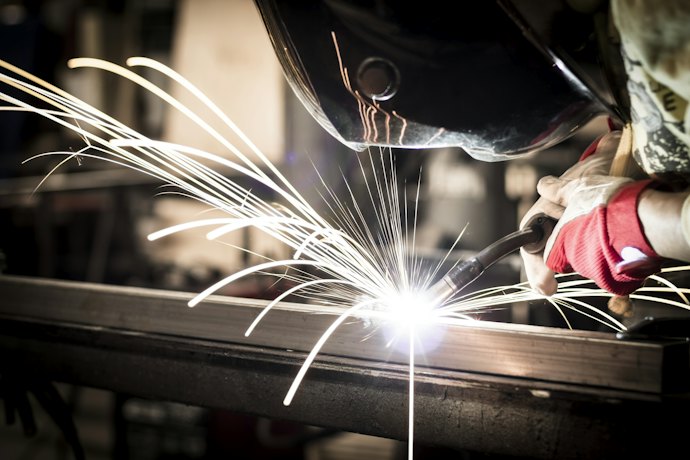 Quer uma Máquina de Solda Profissional? Priorize Modelos de Corrente e Ciclo de Trabalho Altos