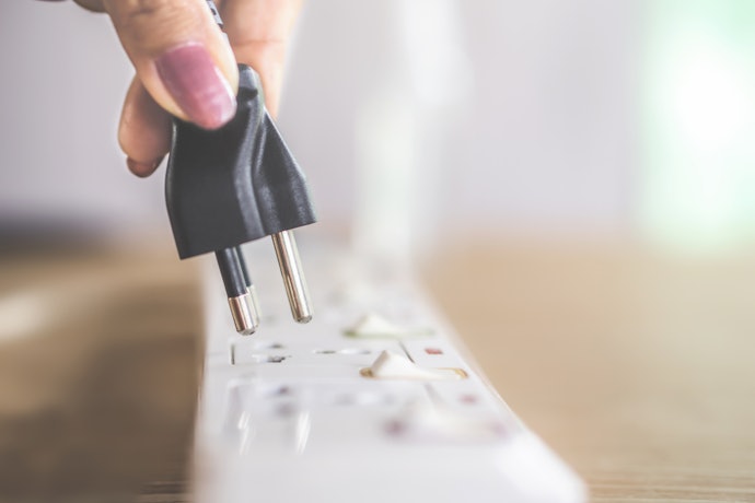Para Afiadores de Facas Elétricos, Decida entre 110 ou 220 V de Acordo com a Tomada