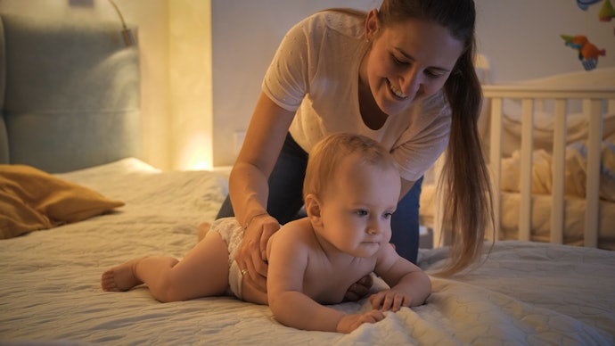 Se For para Uso Noturno, Opte por Fraldas Descartáveis com Cintura Elástica Traseira