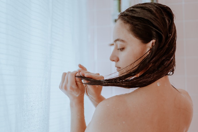 Veja se a Máscara para Cabelo Liso É Livre de Parabenos, Sal, Petrolatos e Outros