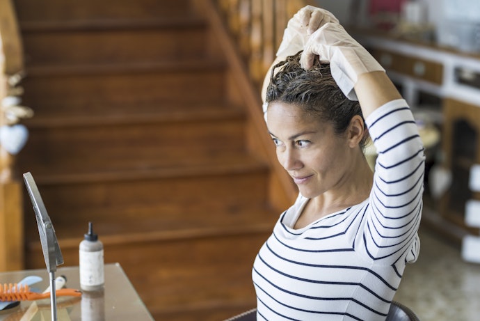 Para Proteger o Cabelo dos Danos da Coloração, Priorize Produtos com Hidratantes