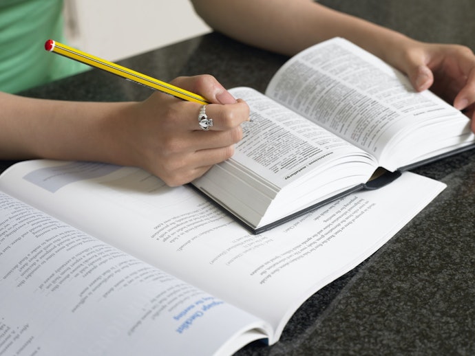 Dicionários de Inglês com Mais de 70.000 Vocábulos Ajudam a Expandir o Vocabulário